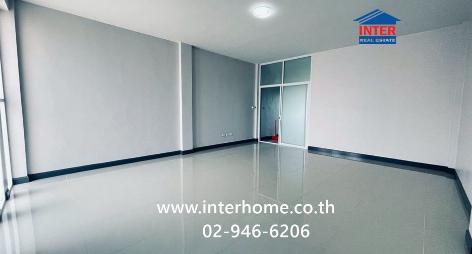 For sale 2 bedrooms townhouse in Lam Luk Ka, Pathum Thani