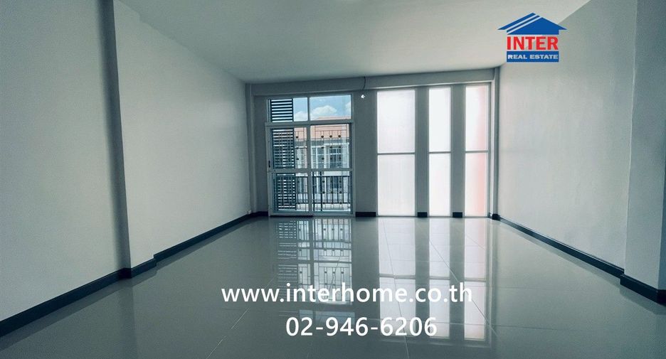For sale 2 bedrooms townhouse in Lam Luk Ka, Pathum Thani