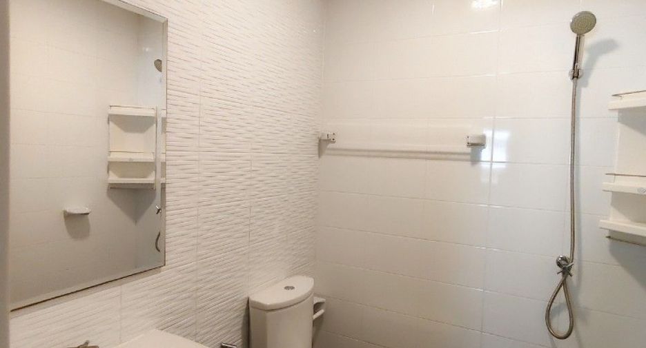À vendre 3 chambres maison de ville à Mueang Samut Sakhon, Samut Sakhon