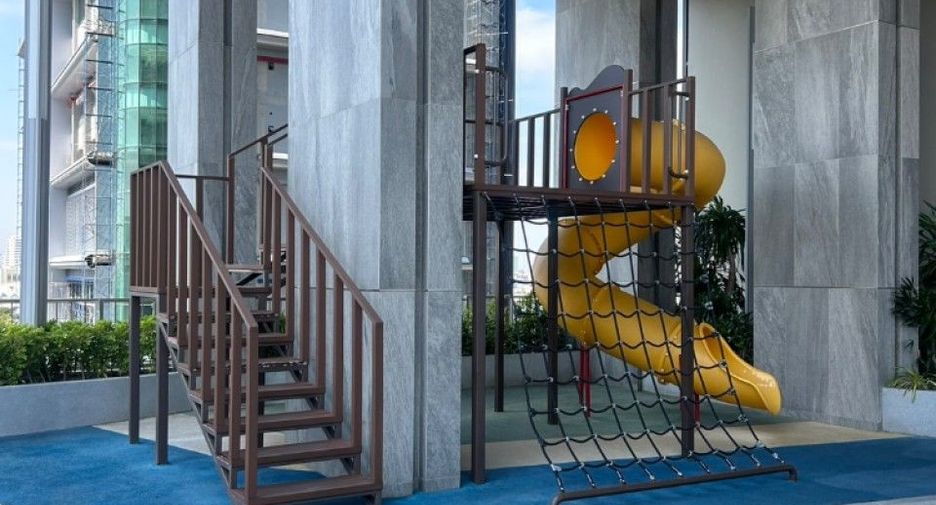 À louer et à vendre 1 chambre condo à Bang Kapi, Bangkok