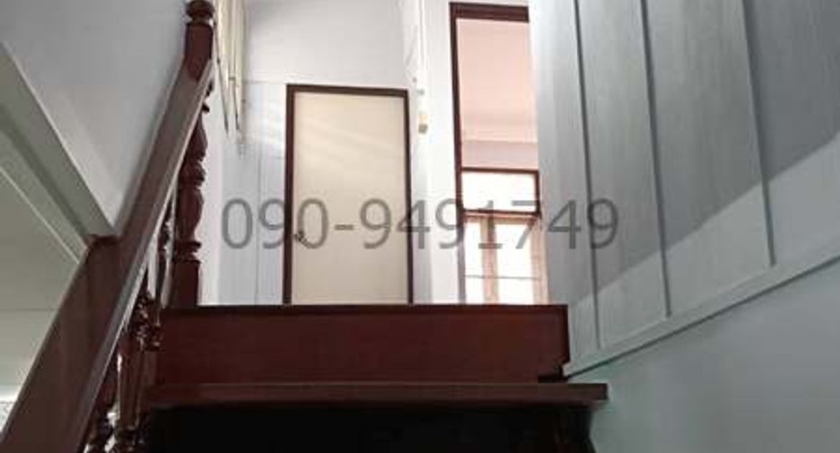 À vendre 4 chambres maison à Bang Khae, Bangkok