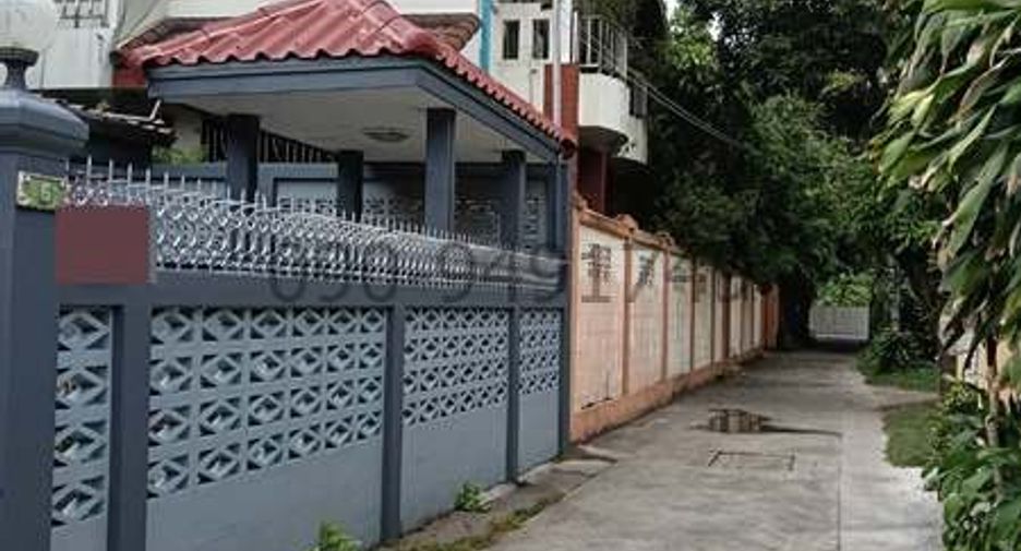 À vendre 4 chambres maison à Bang Khae, Bangkok