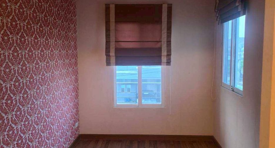For sale 3 bedrooms house in Bang Khae, Bangkok