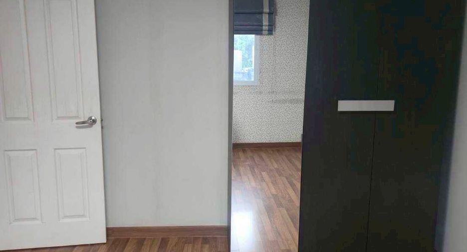 For sale 3 bedrooms house in Bang Khae, Bangkok