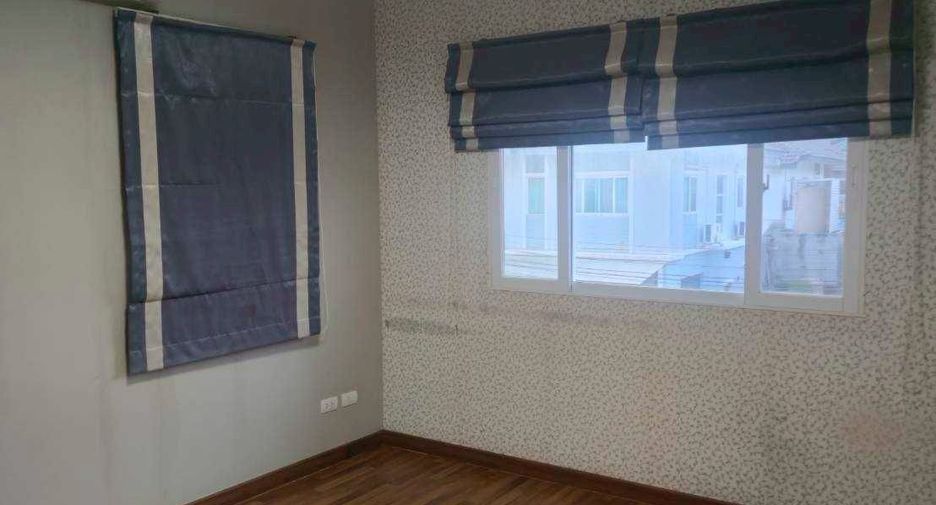 For sale 3 bedrooms house in Bang Khae, Bangkok