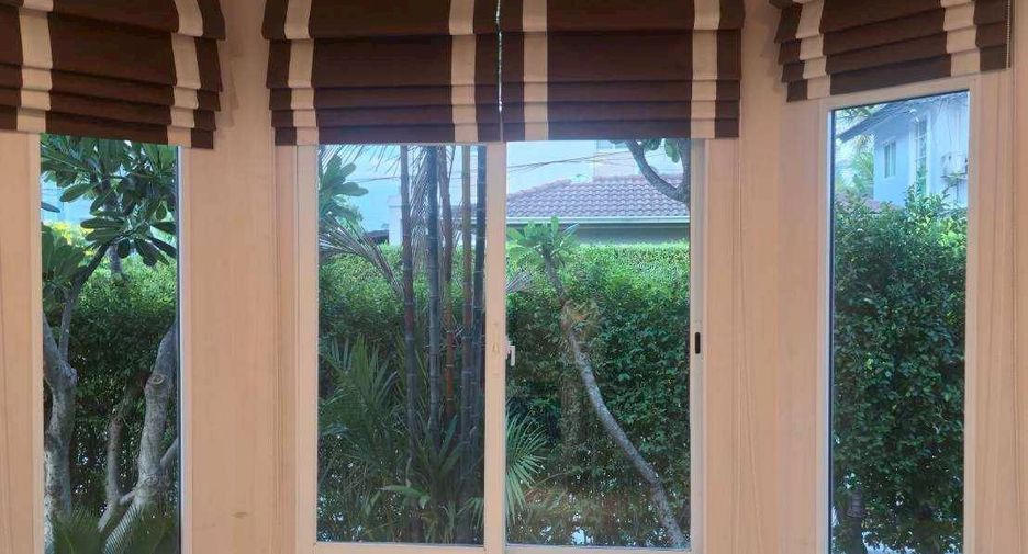 For sale 3 bedrooms house in Bang Khae, Bangkok