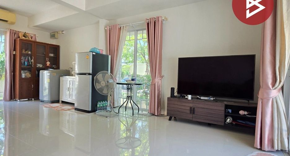 À vendre 2 chambres maison de ville à Bang Bo, Samut Prakan