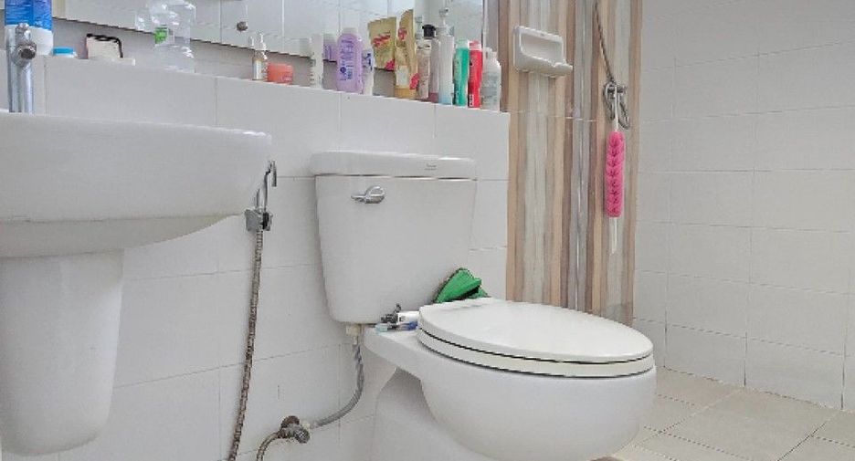 À vendre 2 chambres maison de ville à Bang Bo, Samut Prakan
