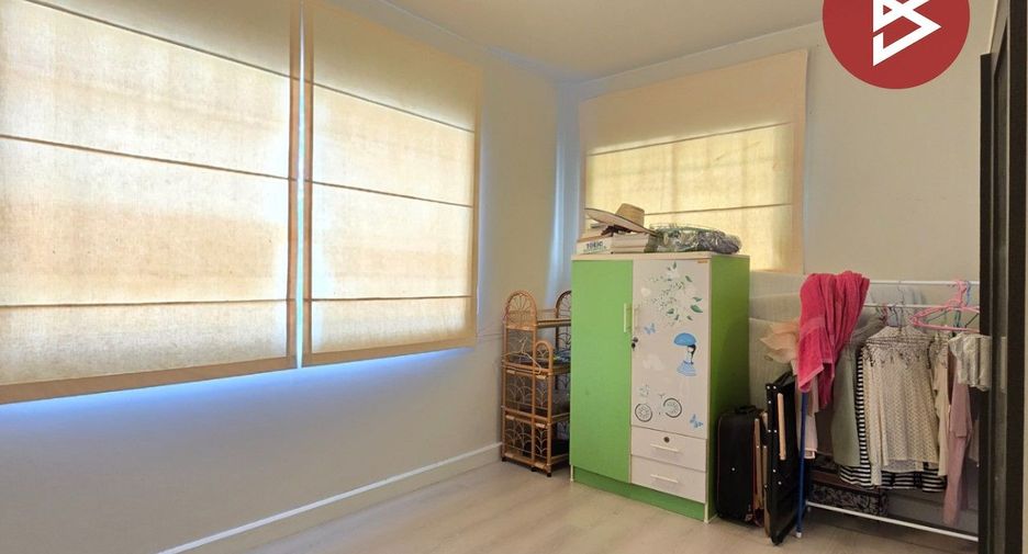 À vendre 2 chambres maison de ville à Bang Bo, Samut Prakan