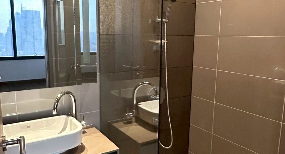 Аренда 3 спальни кондо в Банг Рак, Бангкок