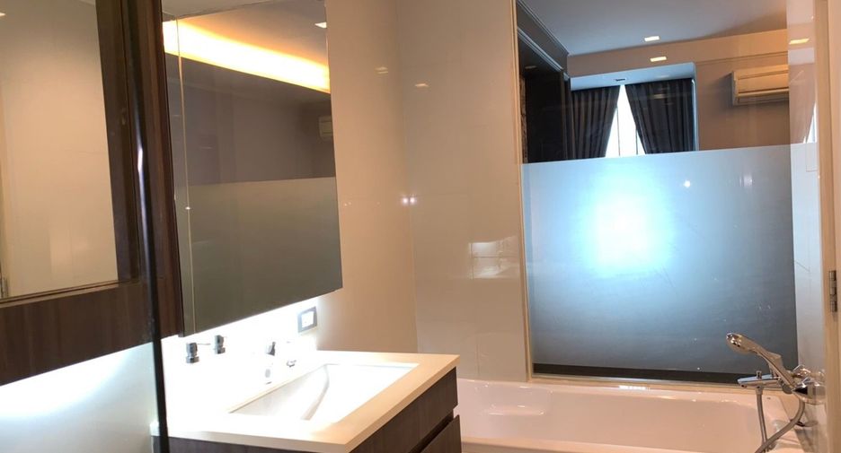 For sale 1 bed condo in Watthana, Bangkok