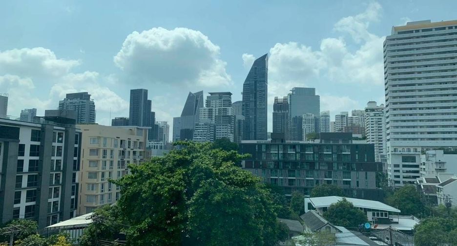 À louer 2 chambres condo à Watthana, Bangkok