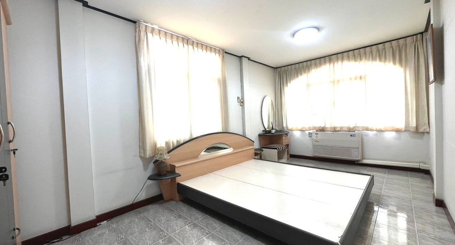 出售 3 卧室 独立屋 在 Lat Phrao, 曼谷