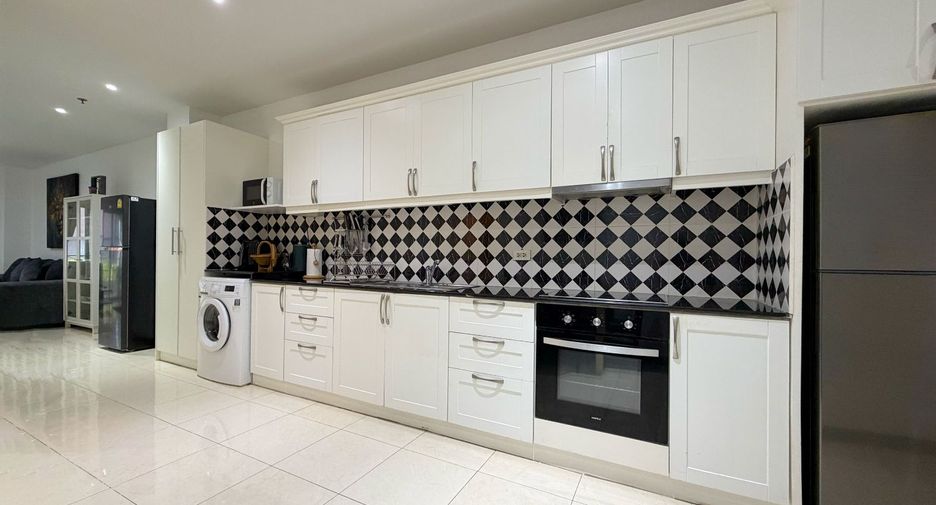 For rent 2 ベッドルーム condo in Pratumnak, Pattaya