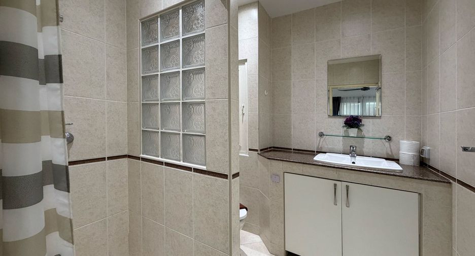 For rent 2 ベッドルーム condo in Pratumnak, Pattaya
