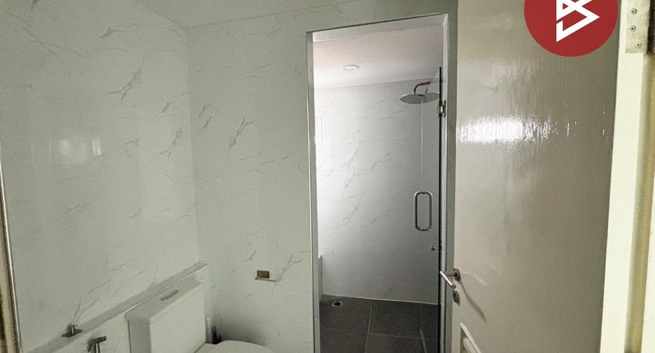 Casa en venta de 3 habitaciones en Khlong Sam Wa, Bangkok