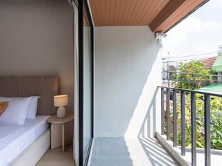 Casa adosada en alquiler de 4 habitaciones en Watthana, Bangkok