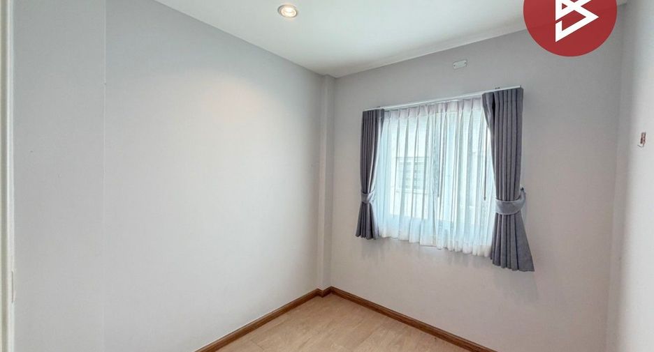 Casa adosada en venta de 3 habitaciones en Nong Khaem, Bangkok