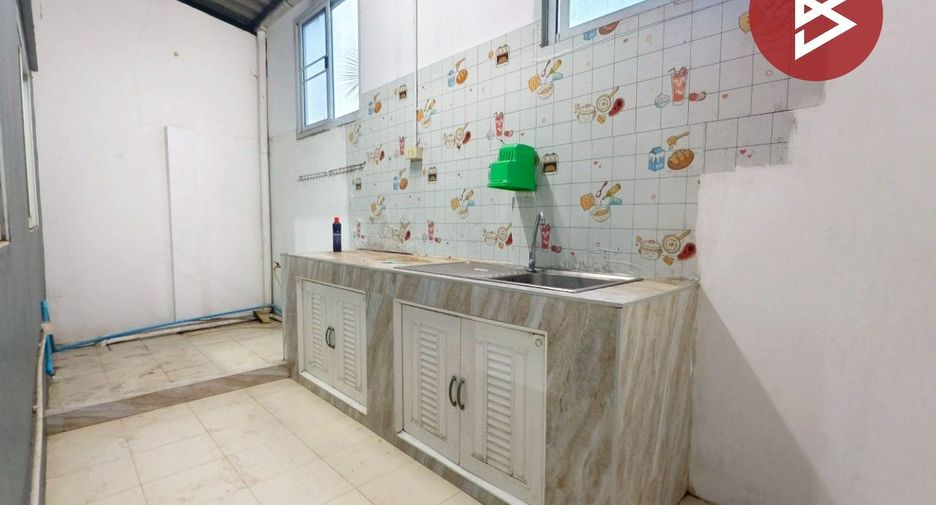 Casa adosada en venta de 3 habitaciones en Mueang Samut Sakhon, Samut Sakhon