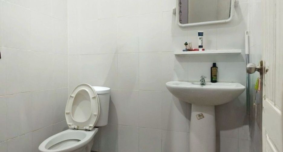 Casa adosada en venta de 3 habitaciones en Mueang Samut Sakhon, Samut Sakhon
