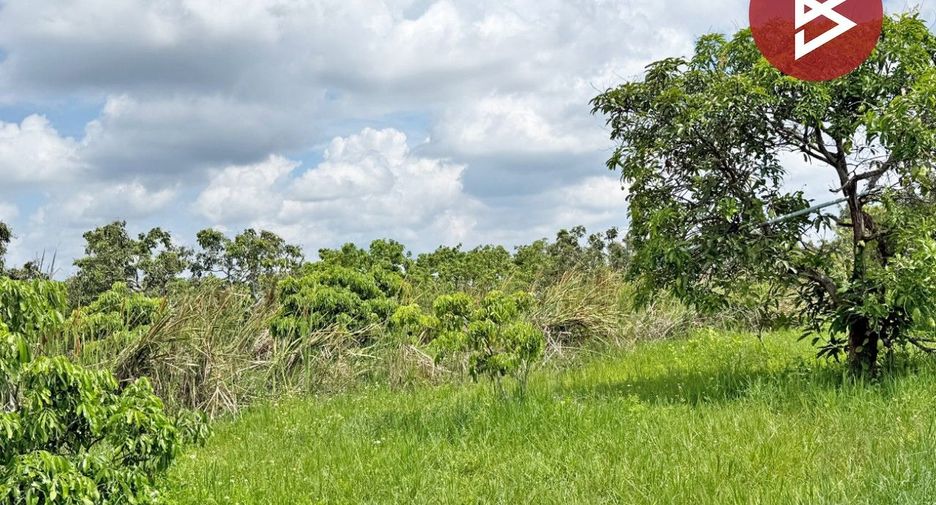 Terreno en venta en San Kamphaeng, Chiang Mai