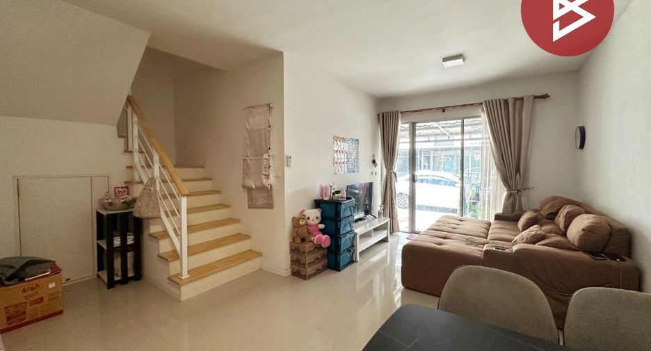 For sale 3 bedrooms townhouse in Mueang Chon Buri, Chonburi