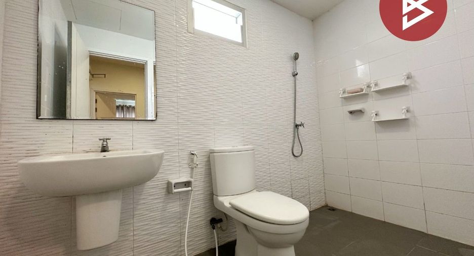 For sale 3 bedrooms townhouse in Mueang Chon Buri, Chonburi