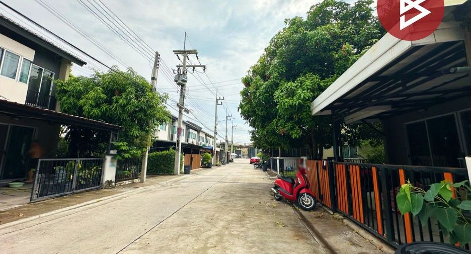 For sale 3 bedrooms townhouse in Mueang Chon Buri, Chonburi