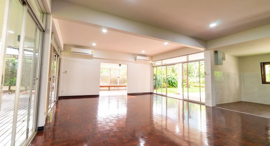 For rent 3 ベッドルーム house in Khlong Toei, Bangkok
