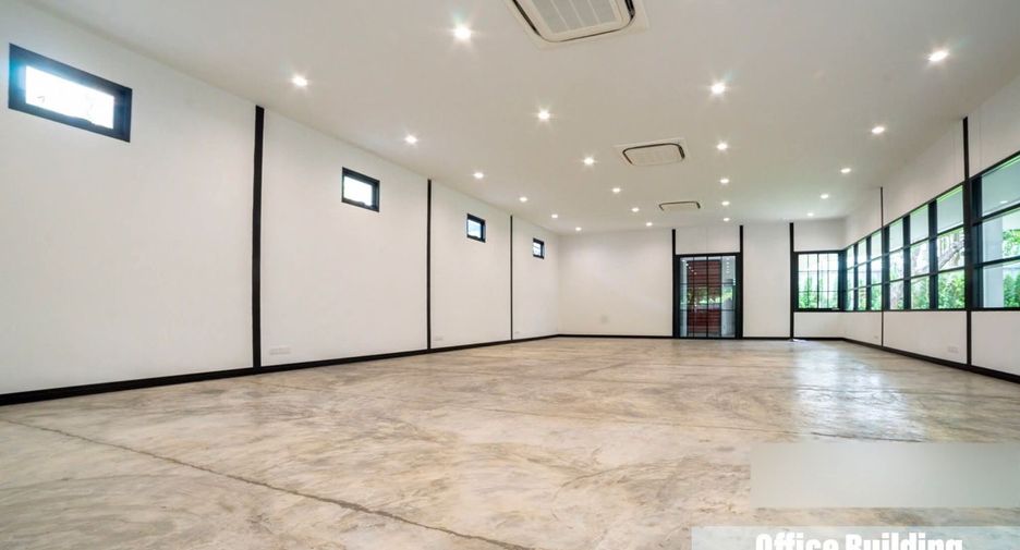For rent 3 ベッドルーム house in Khlong Toei, Bangkok