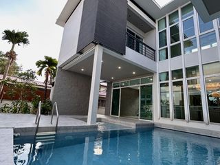 ให้เช่า 3 ห้องนอน บ้านเดี่ยว ใน วัฒนา, กรุงเทพฯ