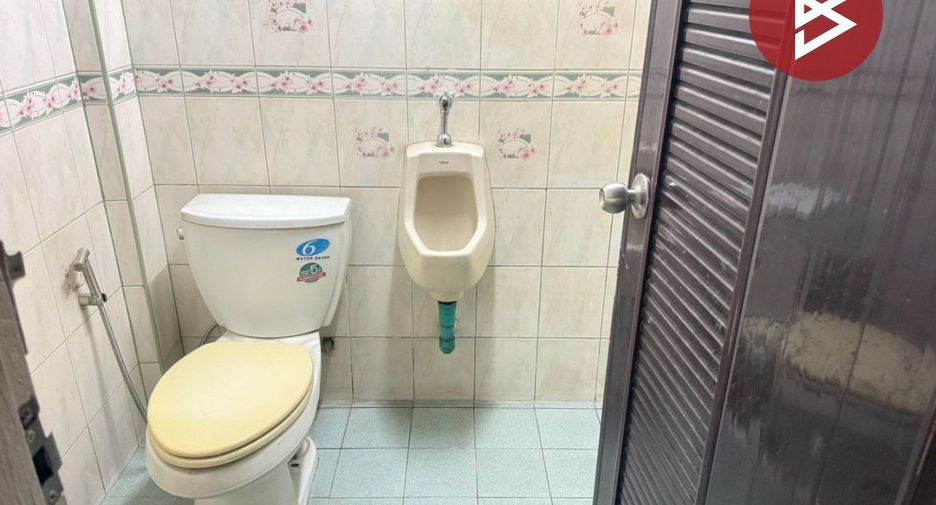 For sale 4 bedrooms house in Ban Bueng, Chonburi