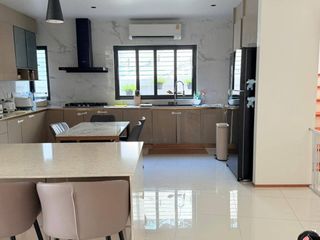 For rent 4 bedrooms villa in Mueang Phuket, Phuket