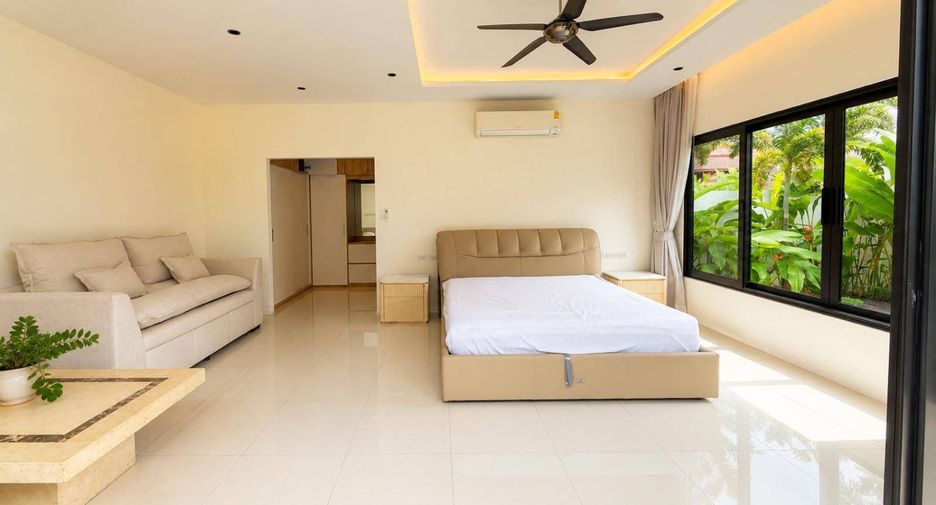 For rent 4 bedrooms villa in Mueang Phuket, Phuket