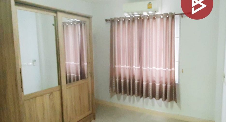 Casa adosada en venta de 3 habitaciones en Mueang Chon Buri, Chonburi