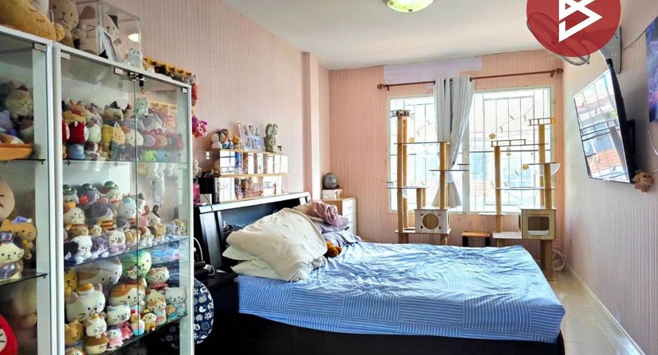 For sale 2 bedrooms townhouse in Chom Thong, Bangkok