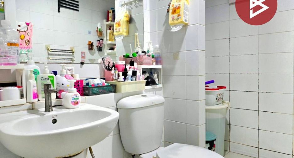 For sale 2 bedrooms townhouse in Chom Thong, Bangkok