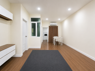 For rent and for sale 4 bedrooms townhouse in Phra Pradaeng, Samut Prakan