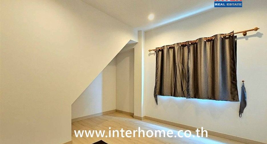 Haus zum Kauf mit 4 Zimmer in Lam Luk Ka, Pathum Thani