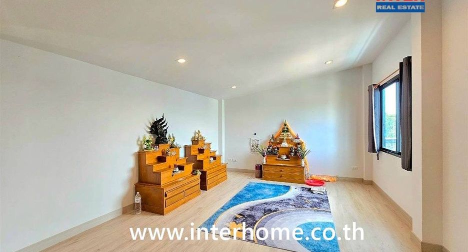 Haus zum Kauf mit 4 Zimmer in Lam Luk Ka, Pathum Thani