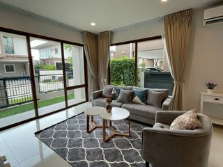 Haus zur Miete mit 4 Zimmer in Bang Kapi, Bangkok
