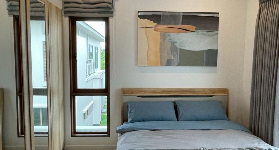 For rent 4 bedrooms house in Bang Kapi, Bangkok