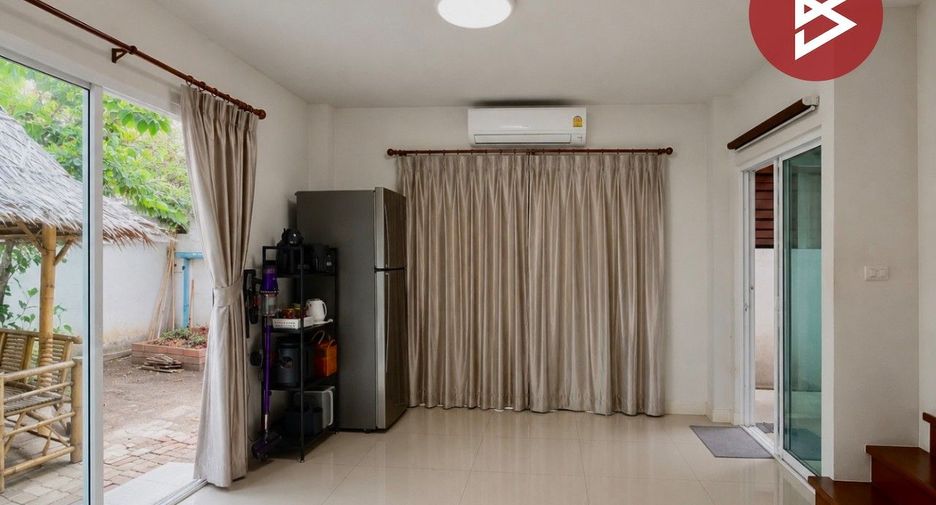 For sale 3 bedrooms townhouse in Mueang Chon Buri, Chonburi