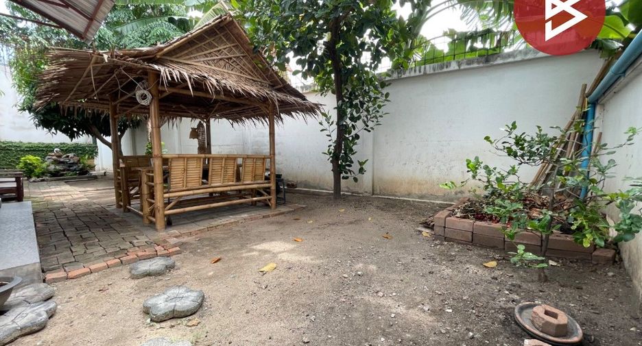 For sale 3 bedrooms townhouse in Mueang Chon Buri, Chonburi