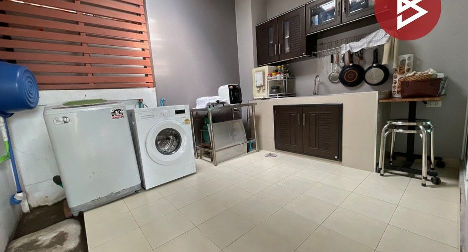 For sale 3 bedrooms townhouse in Mueang Chon Buri, Chonburi