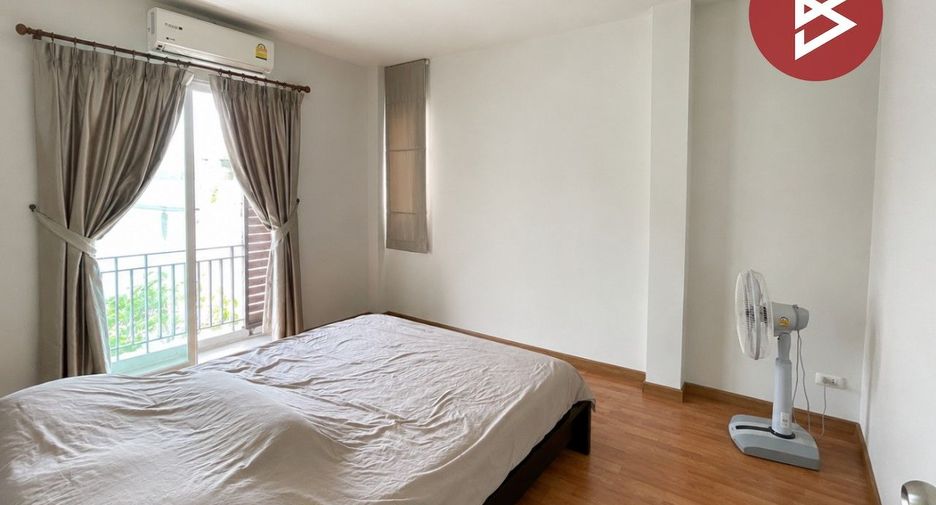 For sale 3 bedrooms townhouse in Mueang Chon Buri, Chonburi