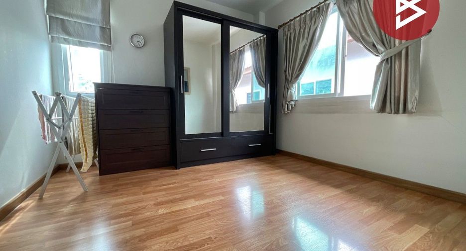 For sale 3 bedrooms townhouse in Mueang Chon Buri, Chonburi