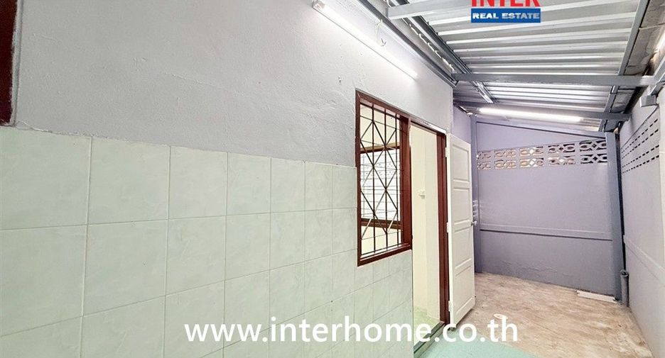 À vendre 2 chambres maison à Krathum Baen, Samut Sakhon