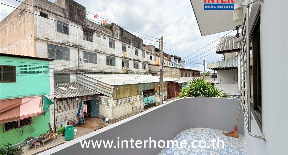 À vendre 2 chambres maison à Krathum Baen, Samut Sakhon