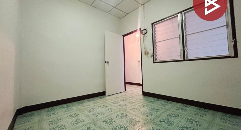 Casa adosada en venta de 2 habitaciones en Phra Samut Chedi, Samut Prakan